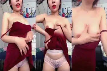 Bokep Indo Toket Bulat Bella Mango Live Colmek Basah poster