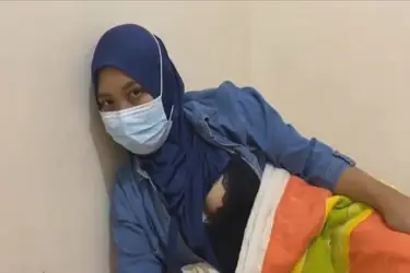 Jilbab Bispak Bikin Penasaran Ngewe Brutal Memek Basah poster