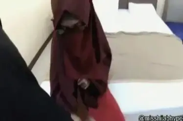 Misshijabhyper Jilbab Merah Ngocok Basah